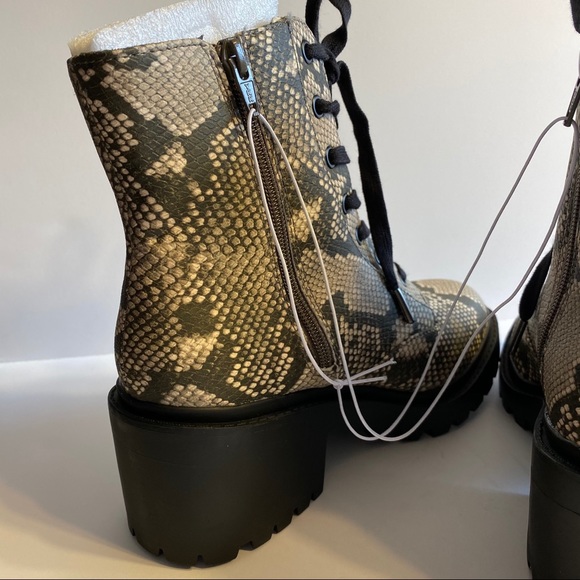 NWT Snakeskin Combat Boots Lace Zipper Chunky Heel - Picture 6 of 9